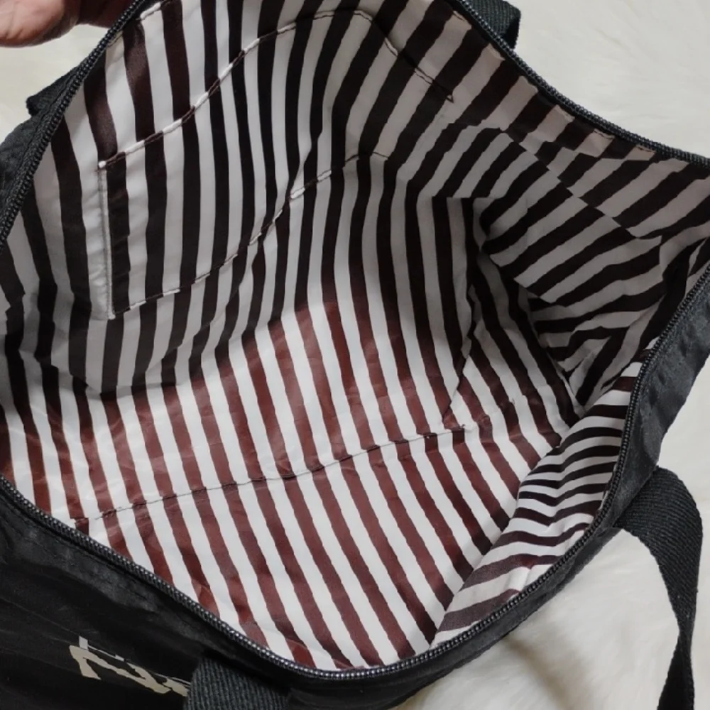 SALE! Henri Bendel Black & Gold Graffiti New York Nylon Like New Tote - Picture 9 of 13